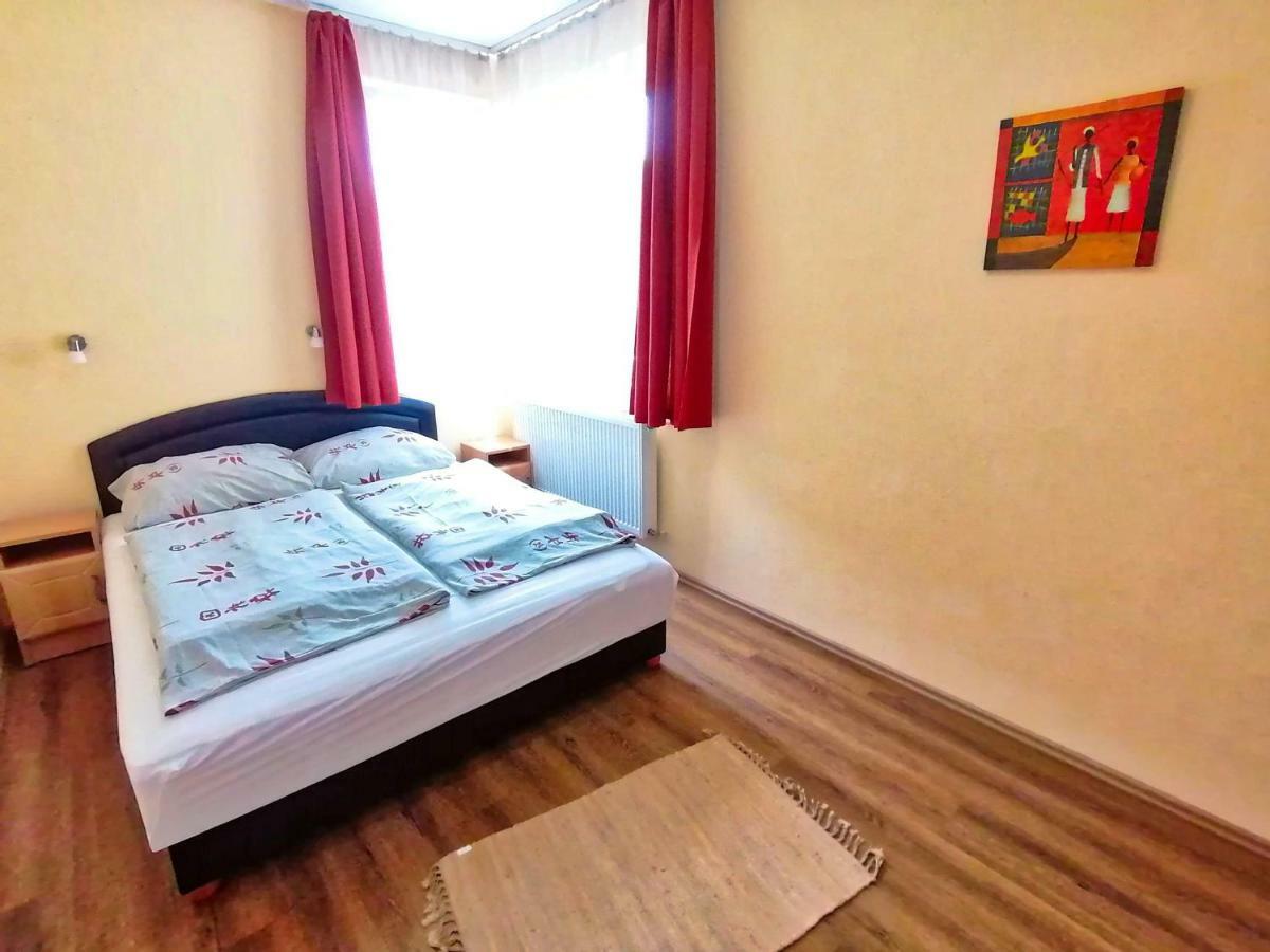 Villa Aida Apartman Hajdúszoboszló Extérieur photo