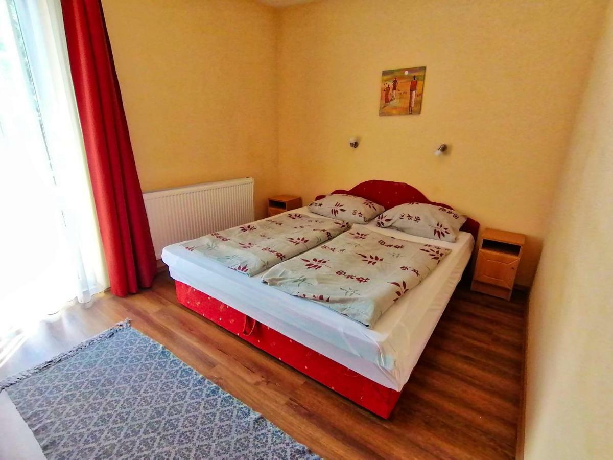 Villa Aida Apartman Hajdúszoboszló Extérieur photo