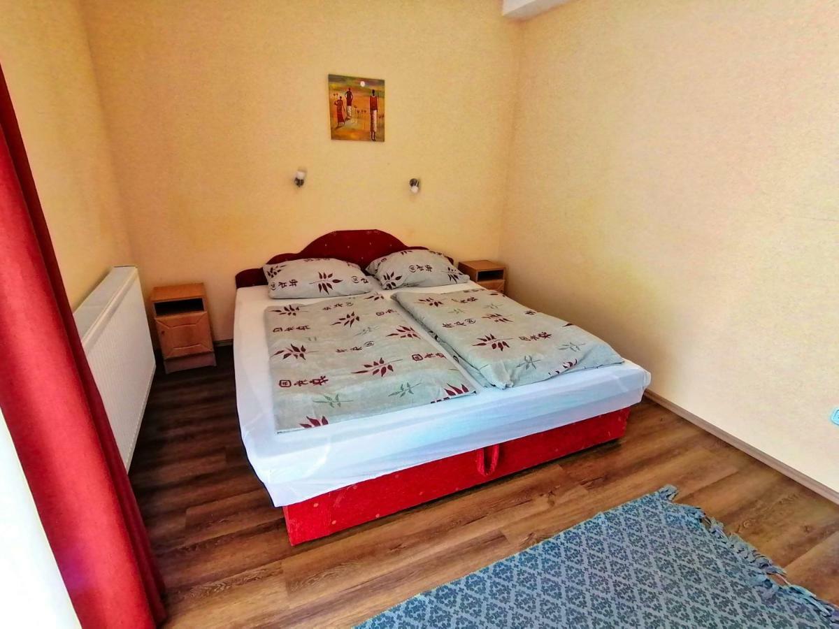 Villa Aida Apartman Hajdúszoboszló Extérieur photo